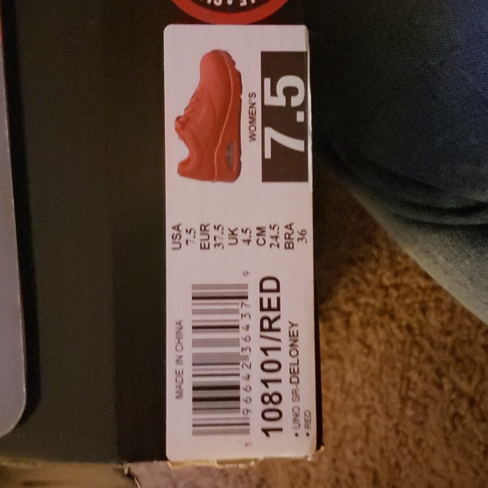 Rare sketcher's safety shoes all red - Picture 3 of 4